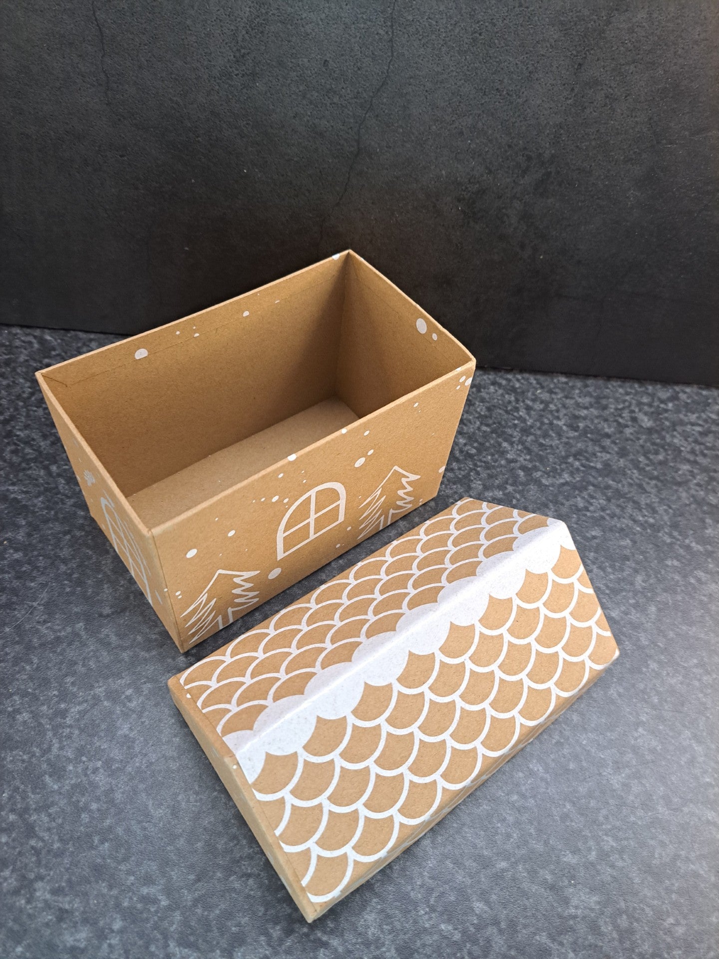 Kartonnen cadeauhuis kerst