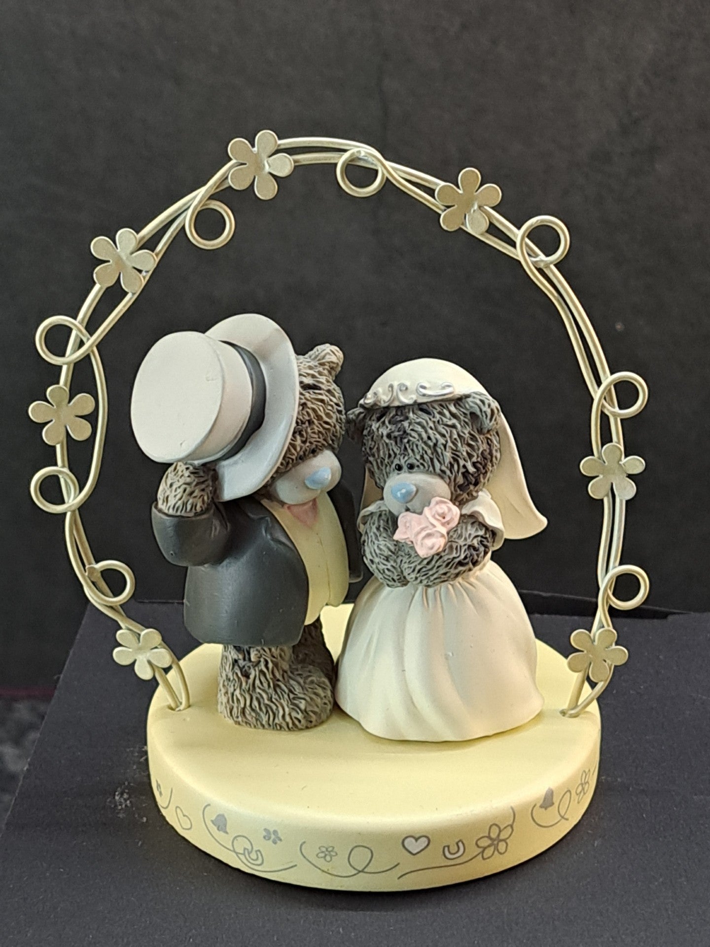 Me To You Bruid & Bruidegom Bruidstaart Topper met boog  Decoratie