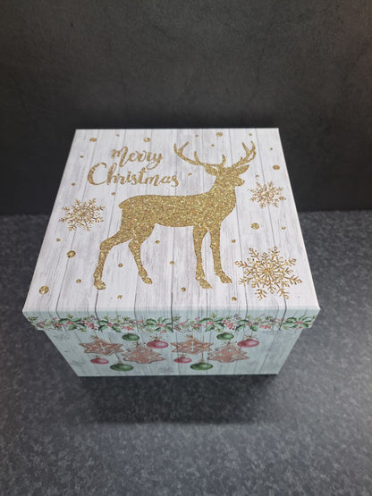 Stijlvolle kerstdoos met elegant hert